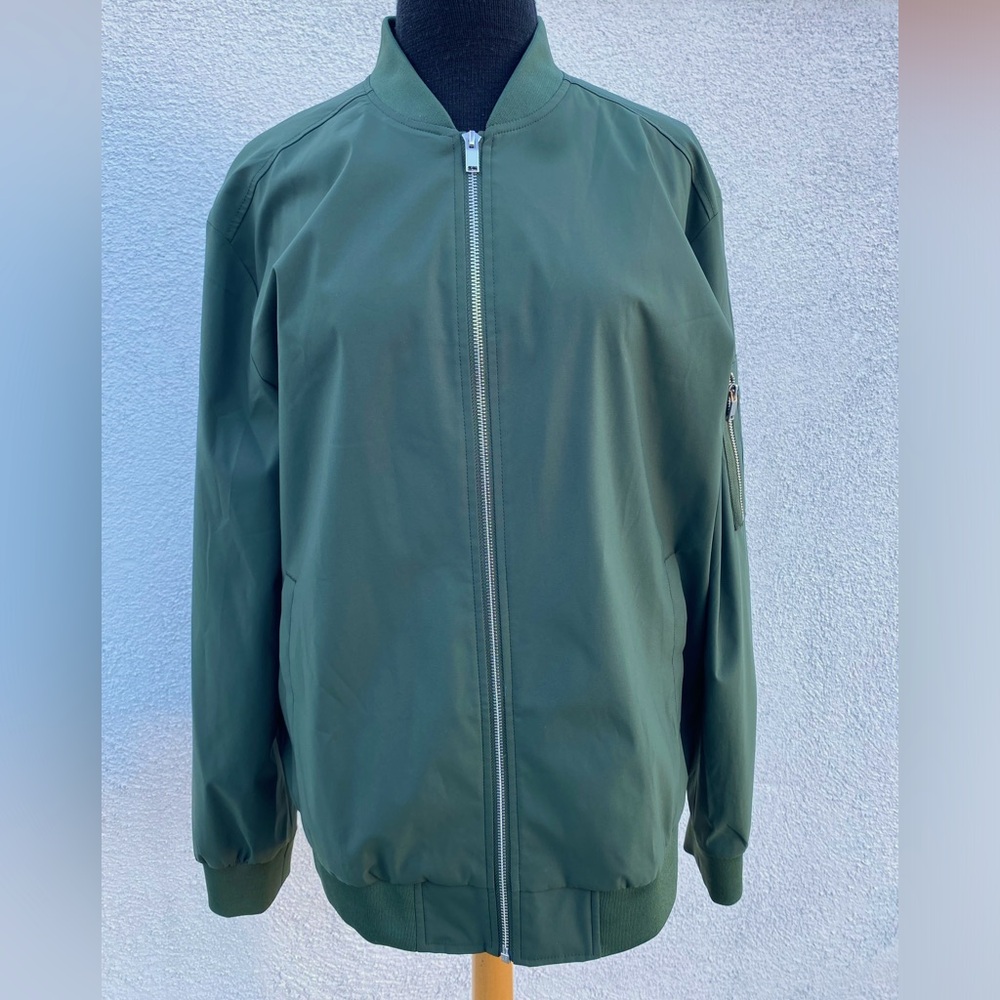 TAVASEN Outdoor Life Jacket, Size Large- Forest Green. With Pockets